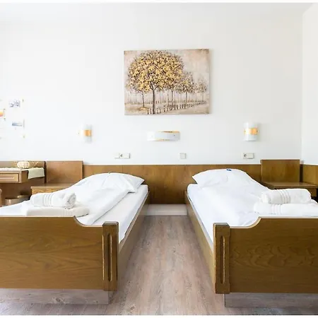 Hotel Zum Goldenen Faesschen 3*