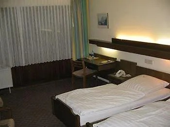 Zum Goldenen Faesschen Hotel 3*